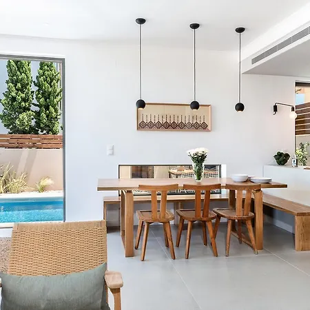Fos Villa, A Luxe House With Private Heated Pool *